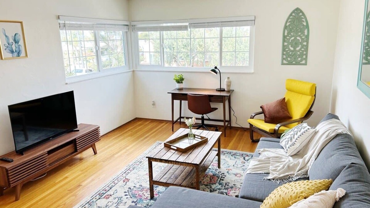 Kensington Condo | Peaceful 2 bedroom upstairs unit!