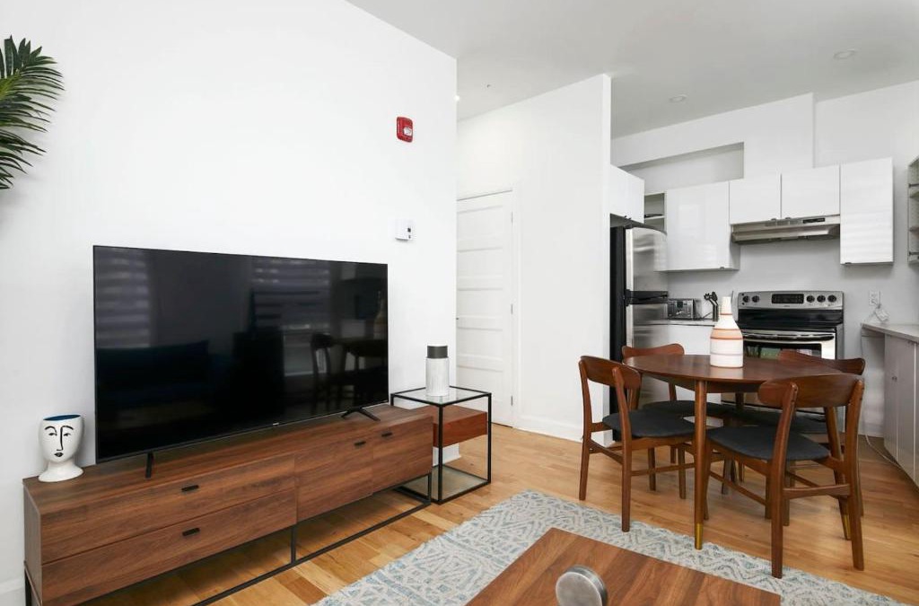 Ville-Marie Apartment | Peaceful 2BR Getaway in Downtown