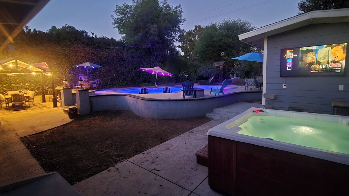 Claremont House | Peaceful 3-bedroom house with pool in charming Claremont