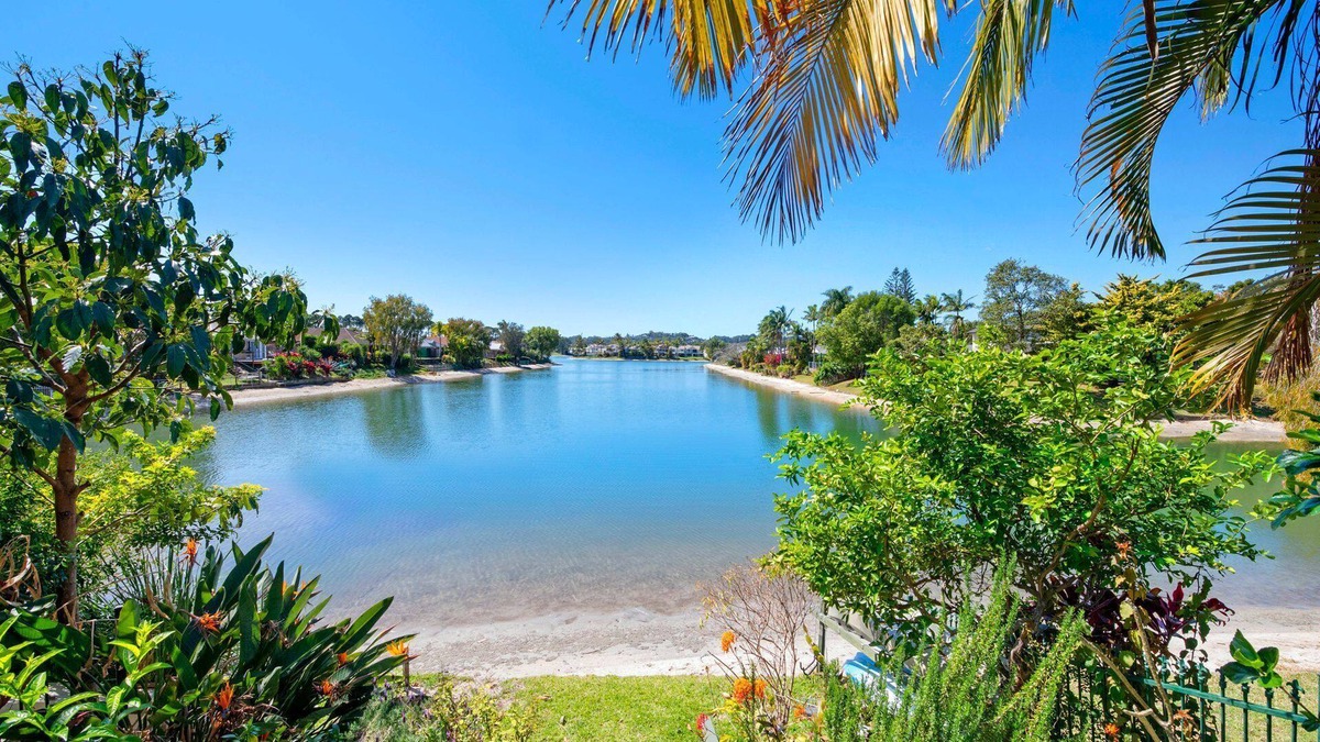 Elanora House | Peaceful and Quiet Elanora Sanctuary