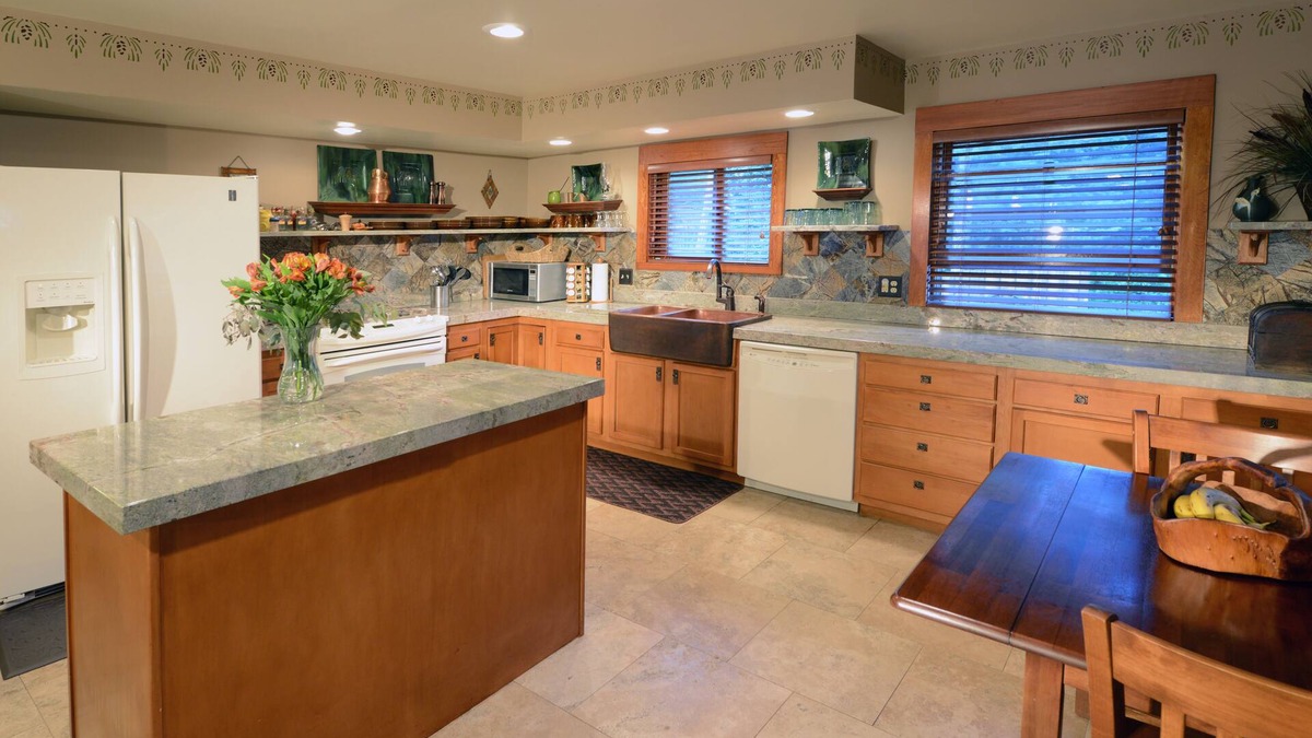 Rye House | Peaceful and Scenic Lodging in Rye Colorado