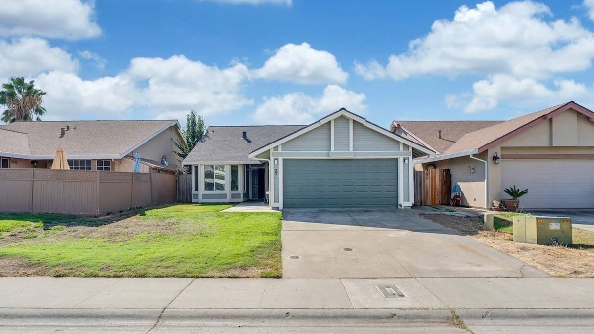 Sacramento House | Peaceful and spacious family-friendly home perfect for long term stay