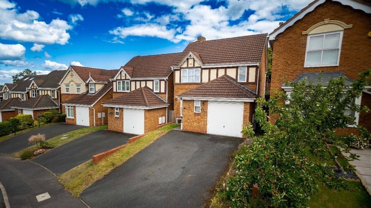 Cradley House | Peaceful Birmingham Home (Standard Twin Room)