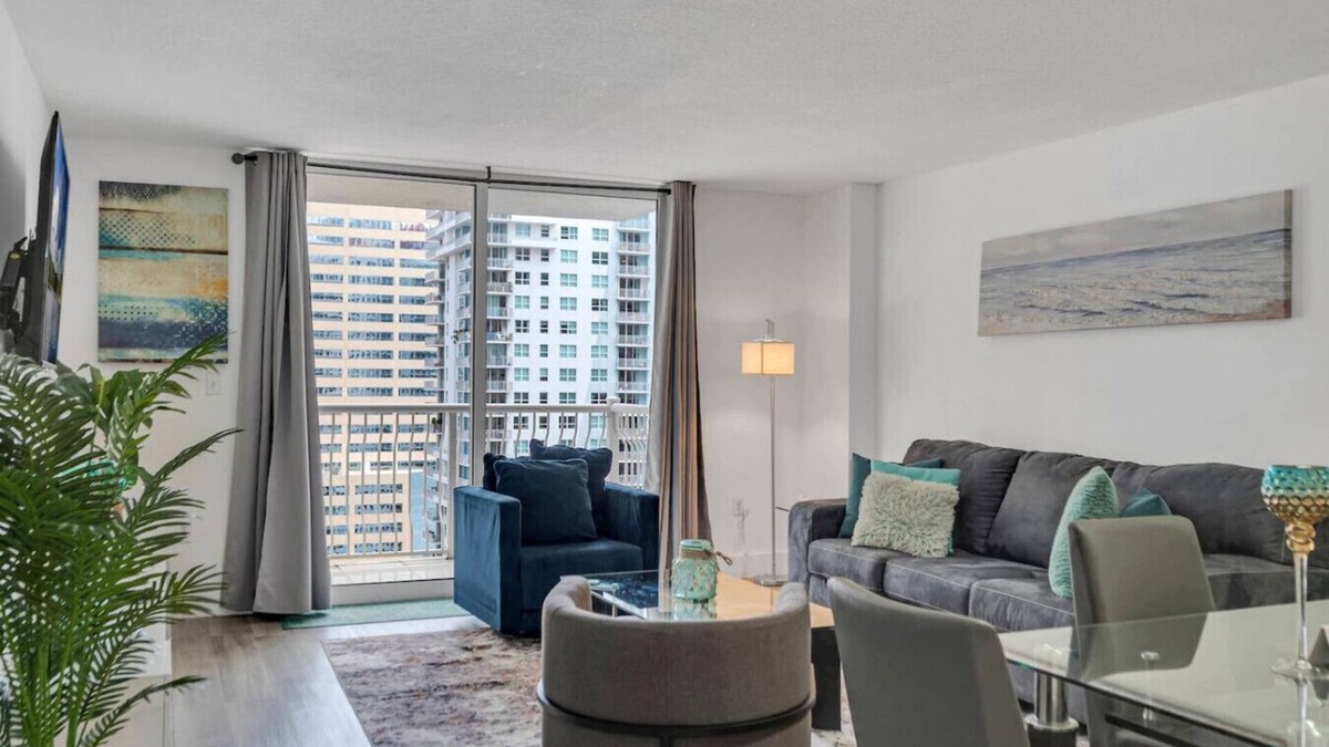 Brickell Apartment | Peaceful Brickell 1BR | Water & City Outlook