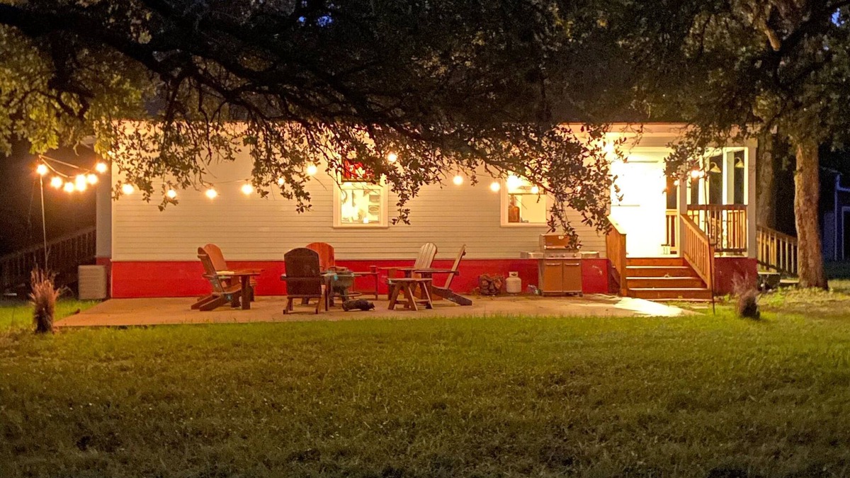 Flatonia Cabin | Peaceful Cabin on 13 acres.