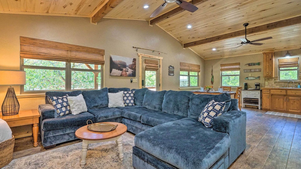 Clayton Cabin | Peaceful Clayton Cabin - Walk to Sardis Lake!