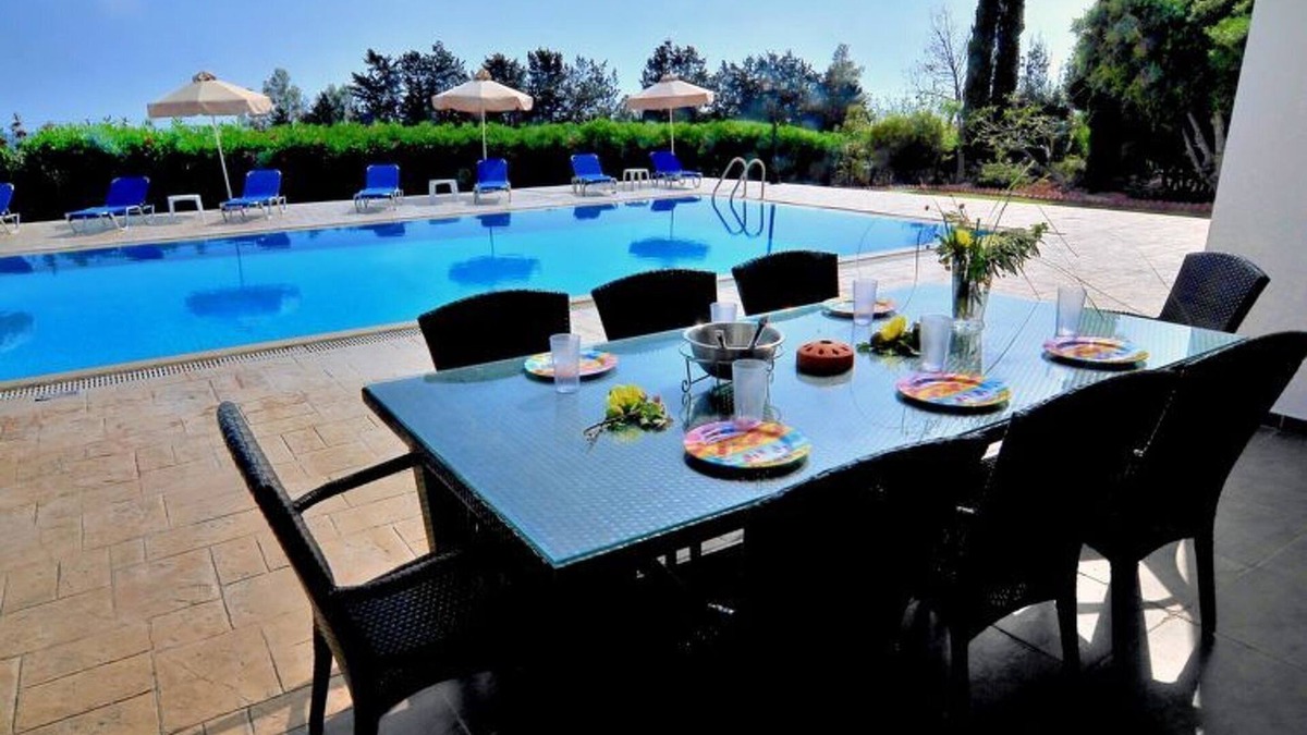 Sea Caves Villa | Peaceful Coral Bay House | Villa Pikni | 5 bedrooms | Extra large pool | Short.