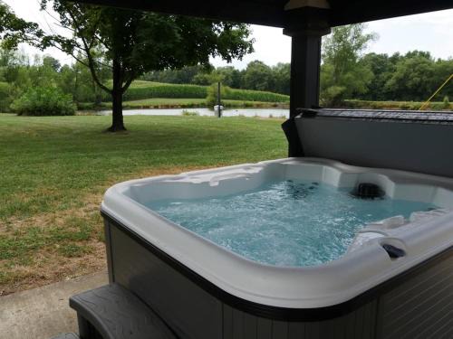 Thompsonville House | Peaceful Country Escape Pond & Private Hot Tub