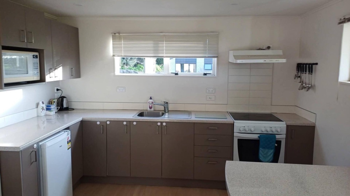 Hawera Bed & Breakfast | Peaceful country haven with full kitchen and a mountain view, just out of Hawera