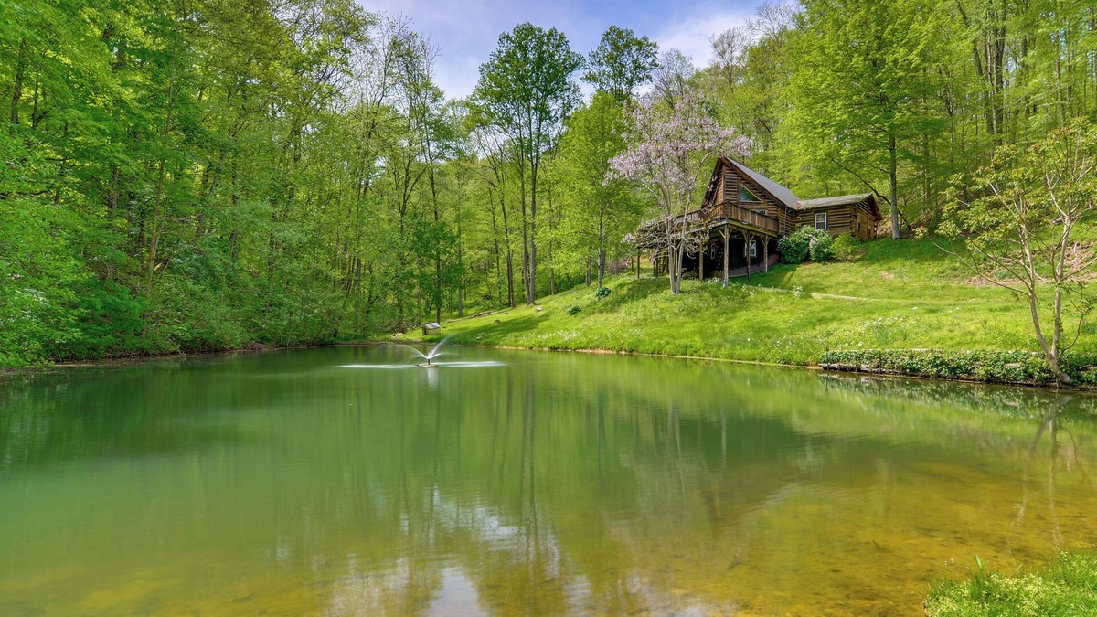 Bakerton House | Peaceful Country Home < 5 Mi to Lake Cumberland