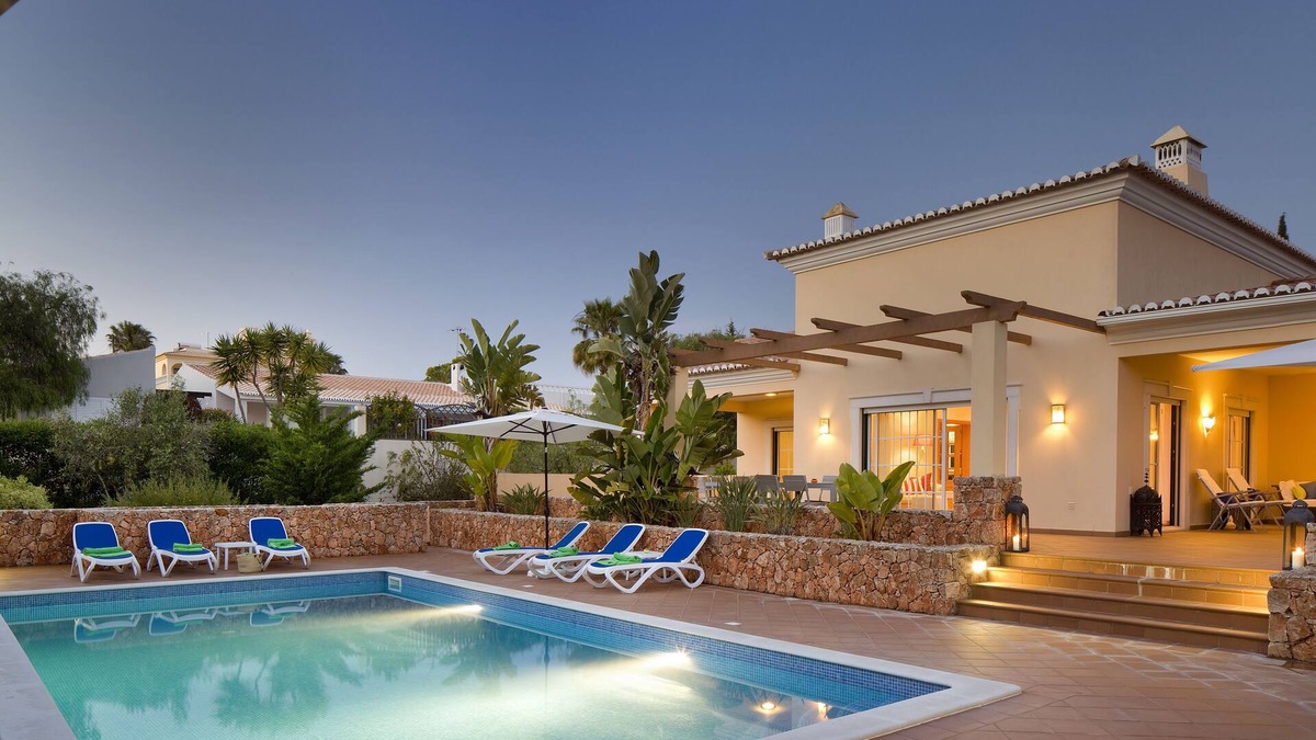 Lagoa e Carvoeiro Villa | PEACEFUL COZY COMFORTABLE SUNNY VILLA