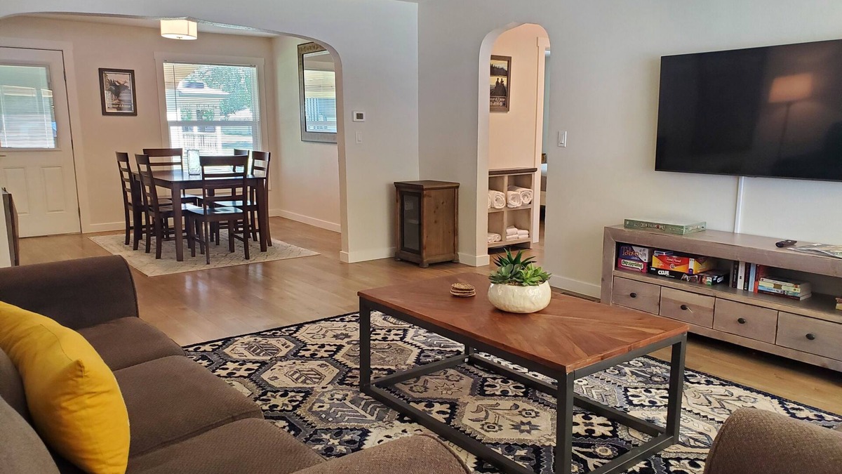 Coeur d'Alene House | Peaceful downtown CdA retreat in Sanders Beach