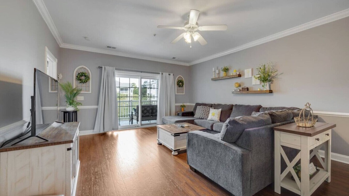 Central Myrtle Beach Apartment | Peaceful Easy Feelings