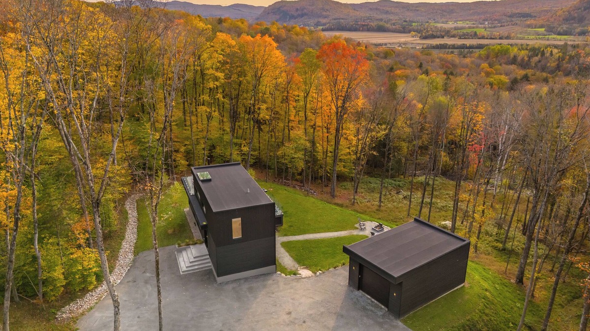 Mont-Tremblant House | Peaceful estate 10 minutes from mont-Tremblant village