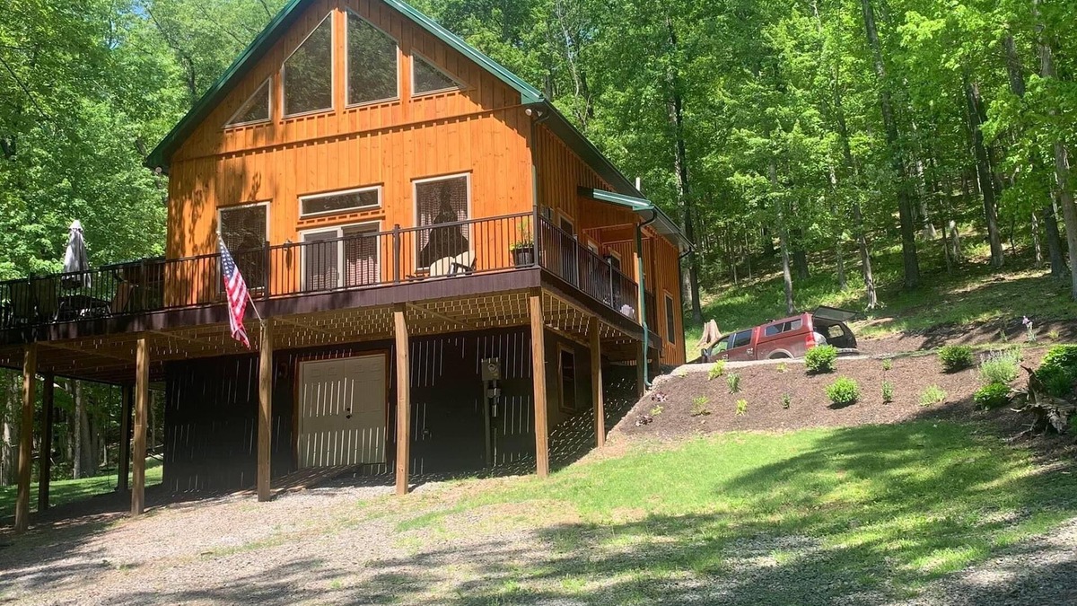 Cedar Run Cabin | Peaceful, family friendly retreat Cabin in Pine Creek Valley near Rail Trail