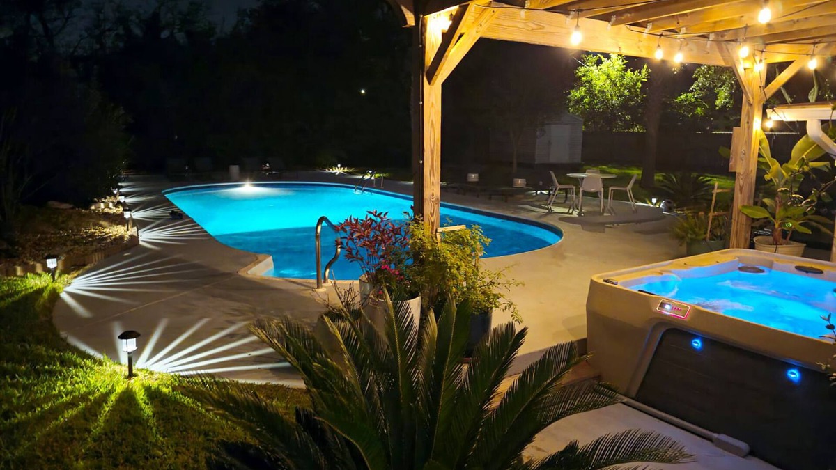 East Pensacola Heights House | Peaceful Family Getaway Pool/Hot Tub Near Downtown