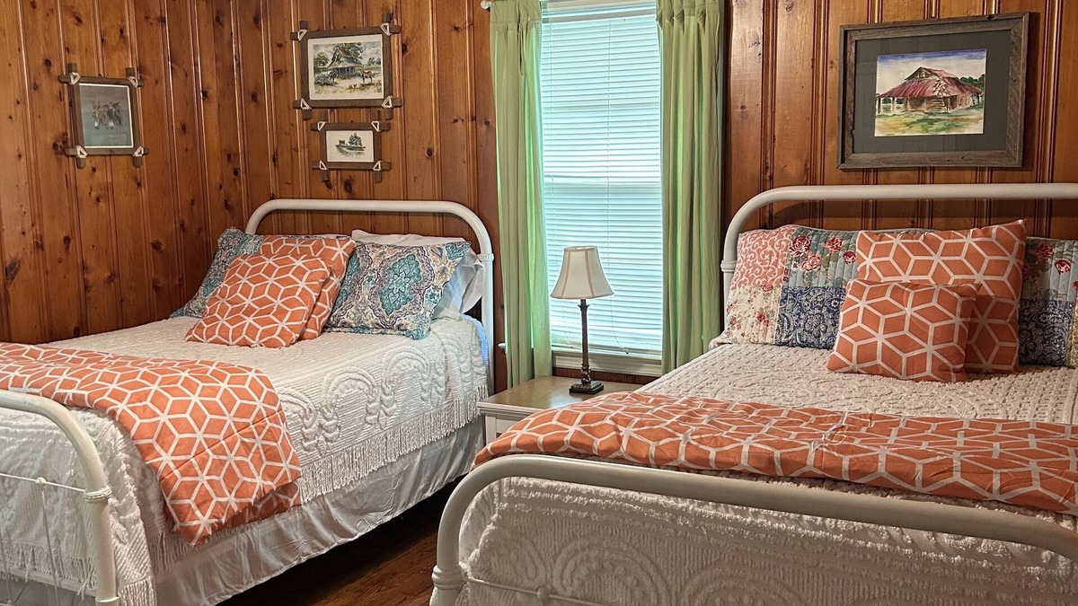 Mullins House | Peaceful Farm Getaway
