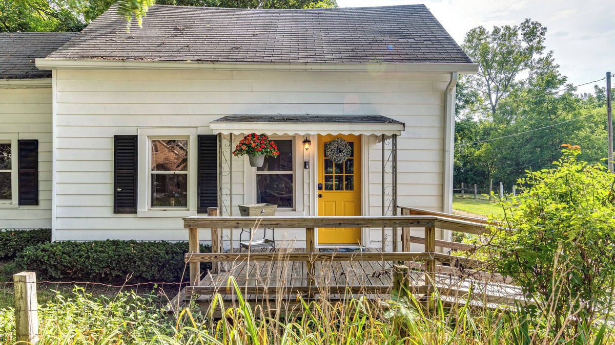 Franklin Cottage | Peaceful Franklin Cottage ~ 1 Mi to Downtown!