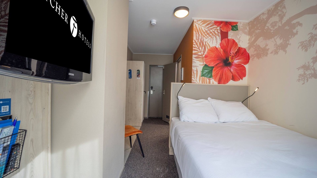 Lochem Hotel | Peaceful Getaway — Free Parking, Indoor Pool, and Everything You Need to Unwind