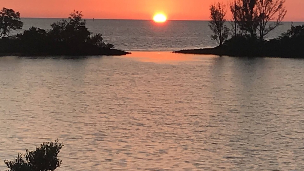 Hudson Condo | Peaceful Gulf-front Paradise with an intoxicating view!