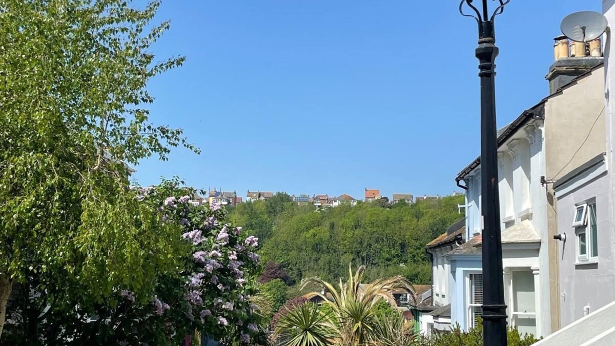 Old Town Hastings House | Peaceful Hastings old town hideaway