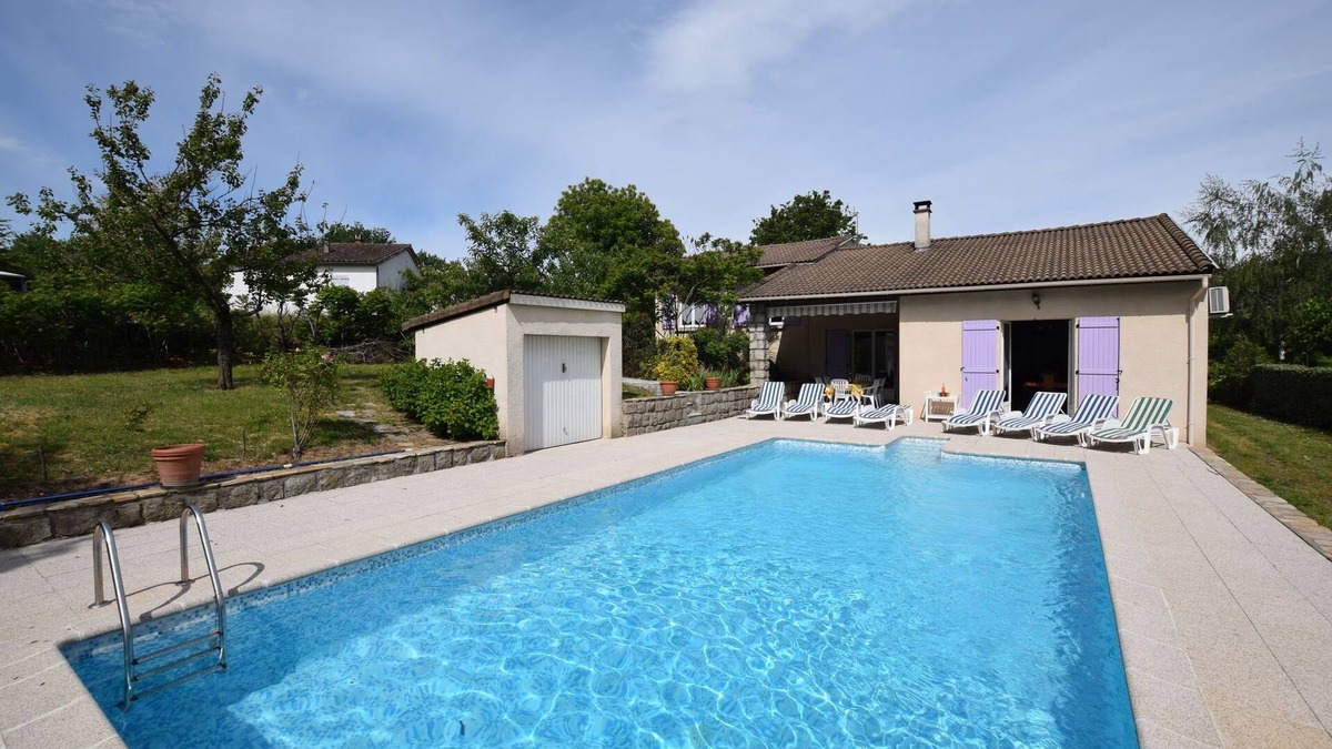 Sampzon House | Peaceful holiday home in Sampzon with pool