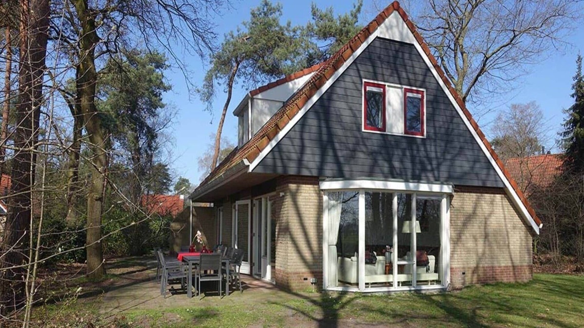 Lemele House | Peaceful Holiday Home in Lemele near City Centre