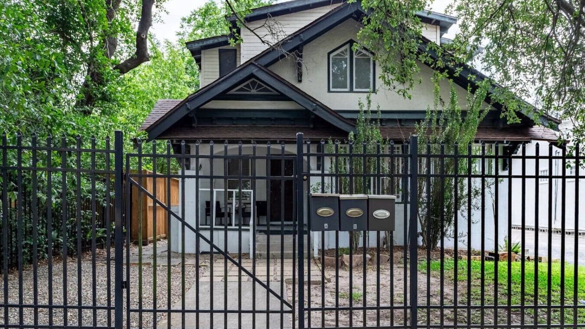 Neartown House | Peaceful home in Montrose