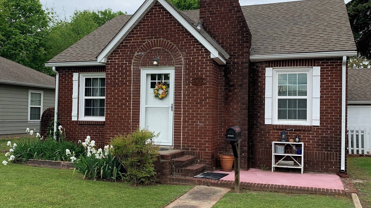 Tahlequah House | Peaceful home in town. Great location-walk downtown to stores and restaurants.