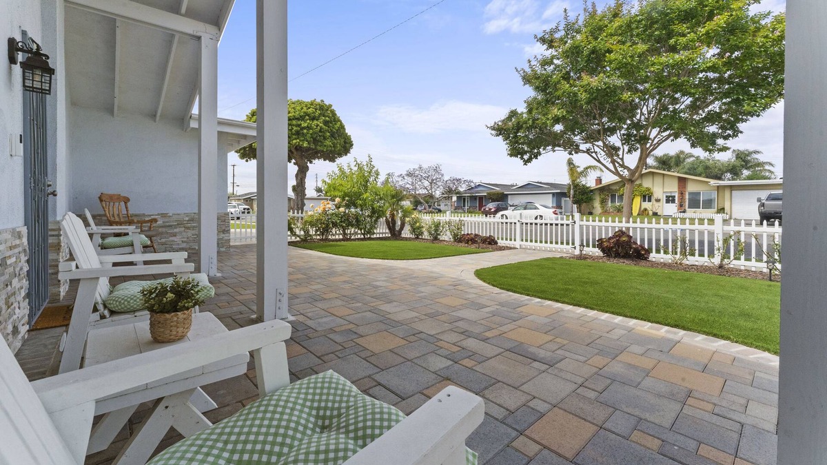 Huntington Beach House | Peaceful Home for Big Family 4Bed 2Bath 7Mins to Beach & Near Disneyland