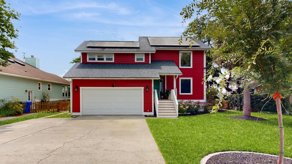 Cordesville House | Peaceful home with expansive views of the Ashley River w/outdoor living space