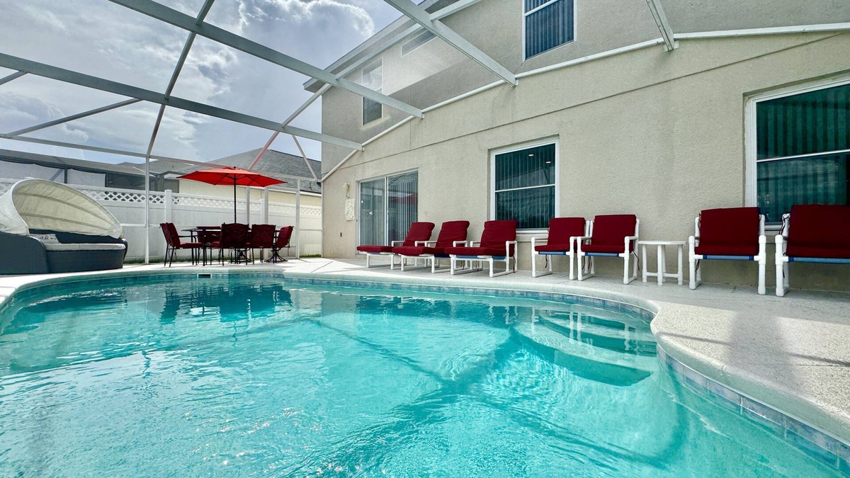 Kissimmee House | Peaceful & Lovely 5 bed Pool Home