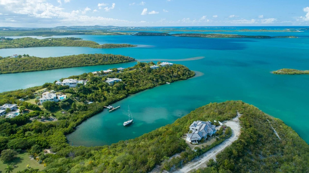 Willikies Villa | Peaceful Luxury Villa With Private Pool, Dock and Amazing Views!