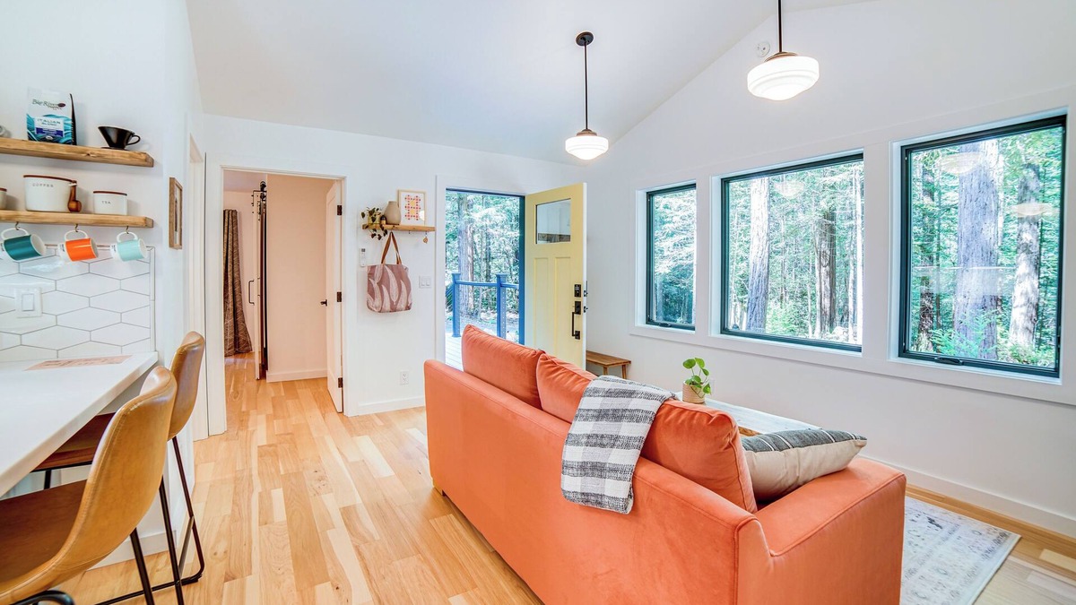 Mendocino Cottage | Peaceful Mendocino Cottage Surrounded By Redwoods
