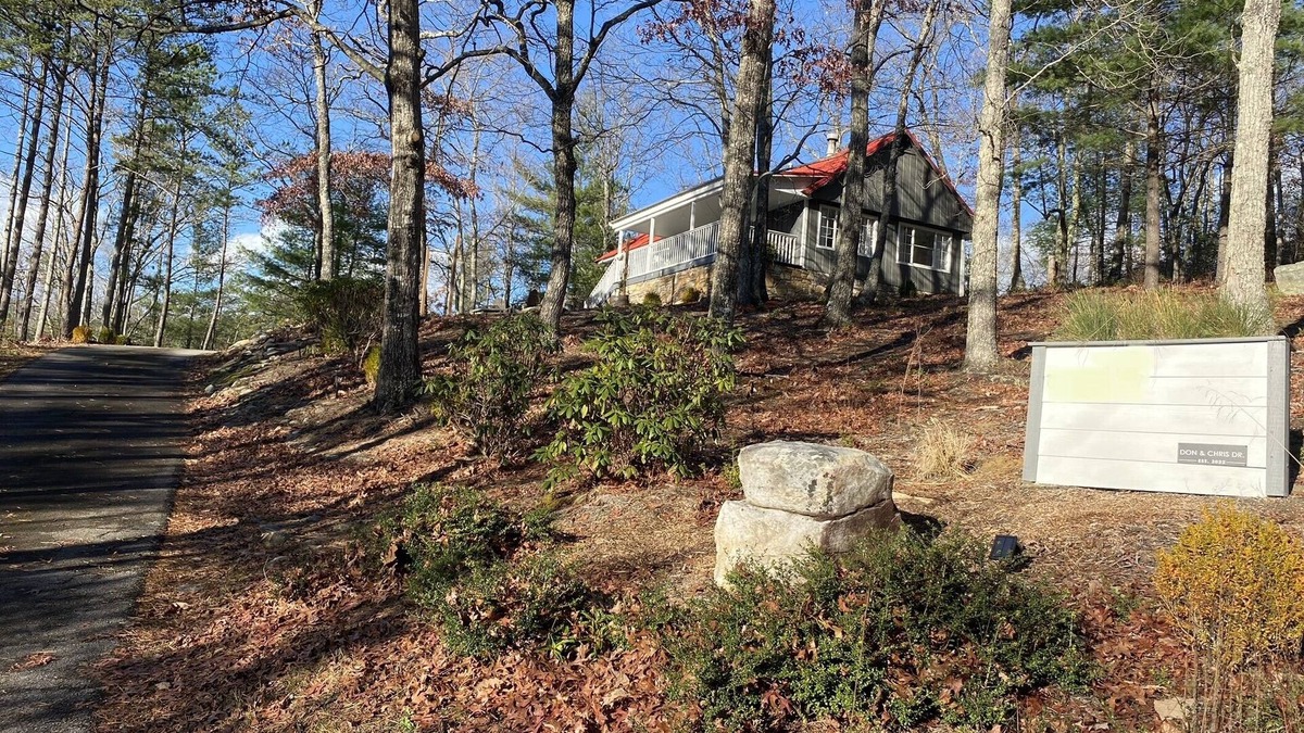 Frank Cabin | Peaceful mountain retreat with veiws