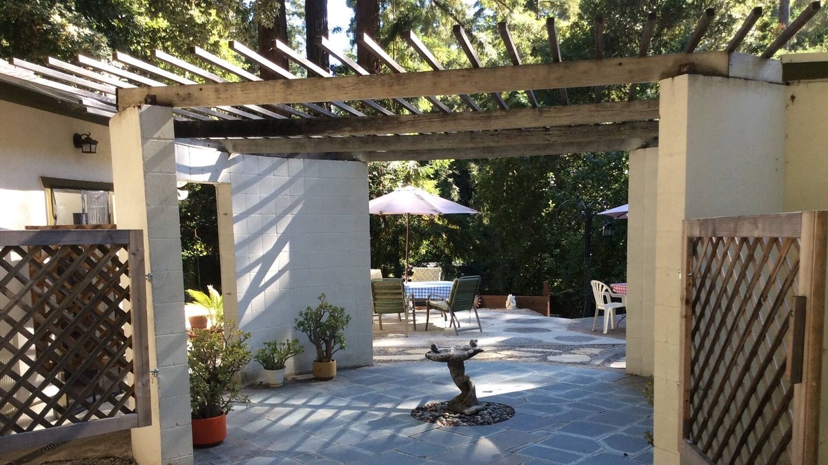 Scotts Valley Cottage | Peaceful mountain retreat