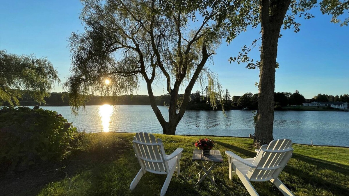 Snug Harbor House | Peaceful Oasis off Potters Pond