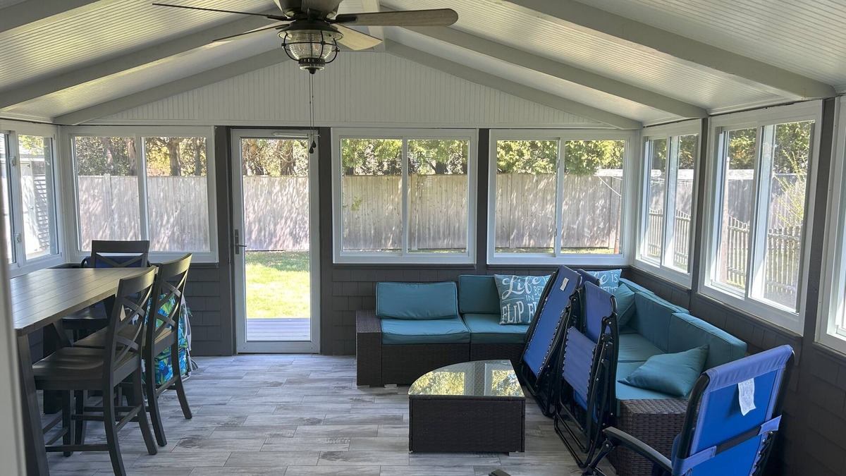 Matunuck House | Peaceful Oasis by the Sea, steps to the beach, 4 bedrooms, Central AC
