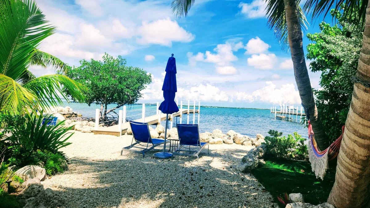 Summerland Key Cottage | Peaceful ocean front cottage.
