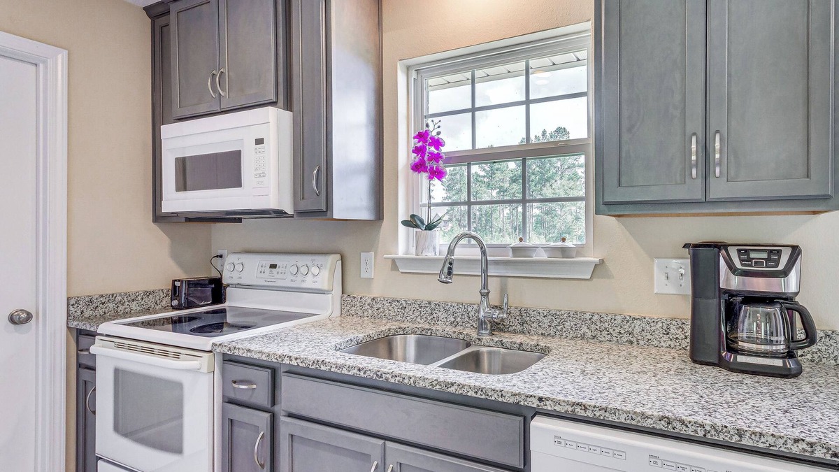Milton House | Peaceful Pace Vacation Rental w/Smart TV!