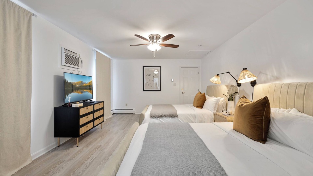 Woodridge House | Peaceful Paradise: Dream Holiday Home in Woodridge