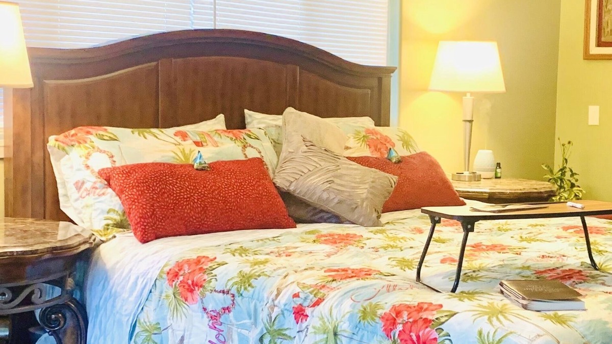 Keaau Apartment | Peaceful Private Studio with Soaking Tub, TV & WIFI