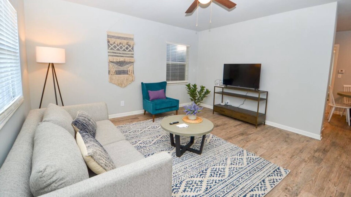 Virginia Park Apartment | Peaceful Retreat 1BR in Tampa Virginia Park