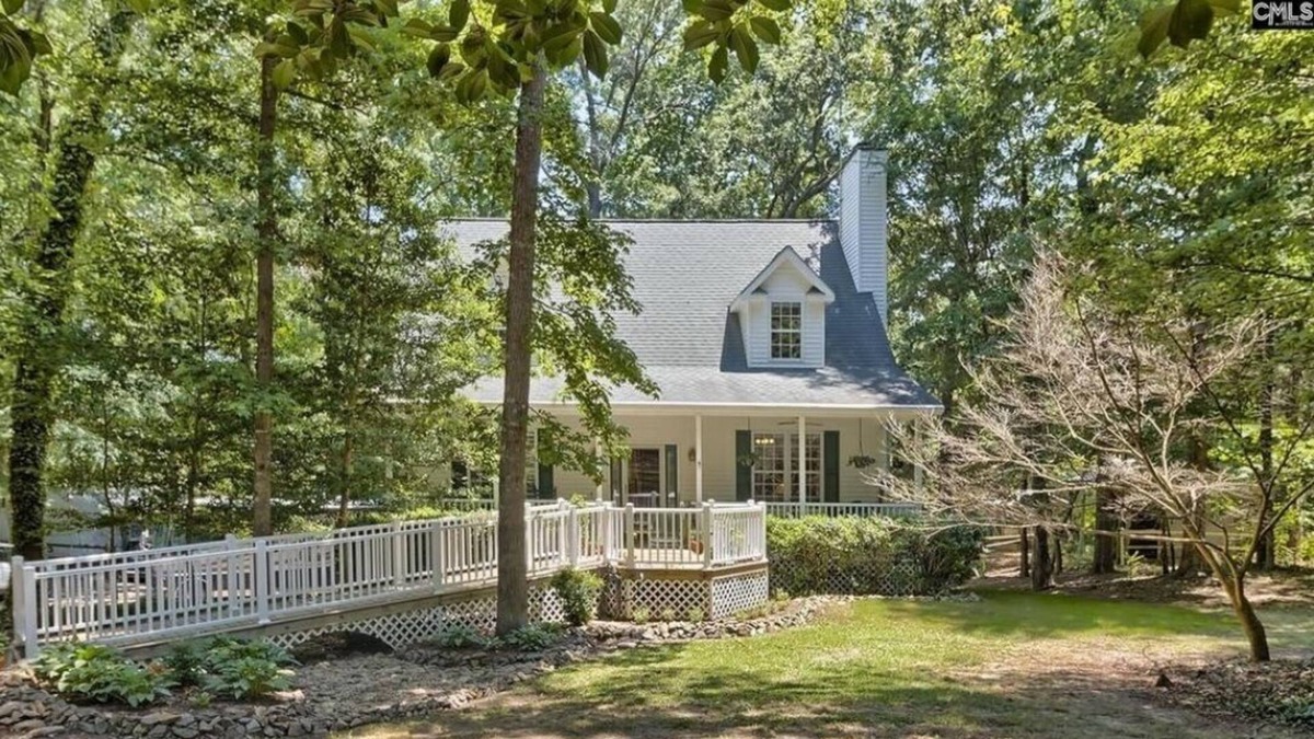 Chapin Apartment | Peaceful Retreat close to everything