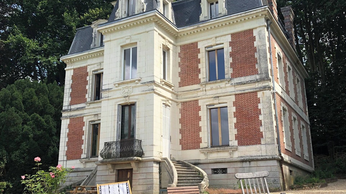 Luceau Other | Peaceful room at the château