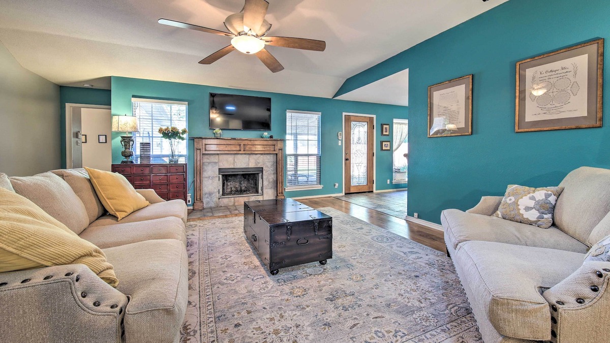 North San Antonio - SAT House | Peaceful San Antonio Oasis w/Private Pool + Grill
