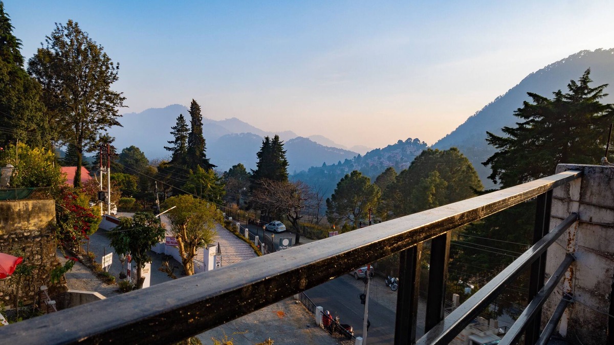Bhimtal Bed & Breakfast | Peaceful, scenic, surrounded by green or snowy hills, far away from the city.