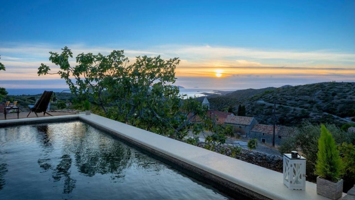 Hvar Villa | Peaceful & Secluded Retreat House on the island of Hvar