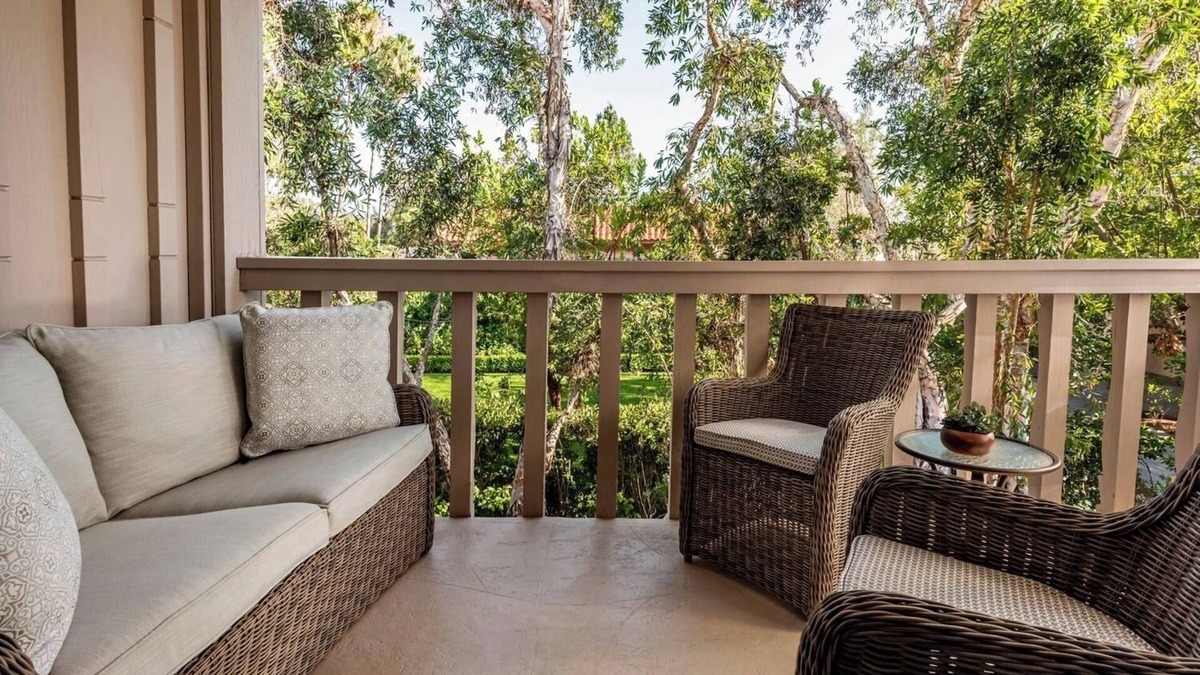 Rancho Bernardo Hotel | Peaceful Setting Perfect for Family Getaway | Spacious Room w/Private Patio