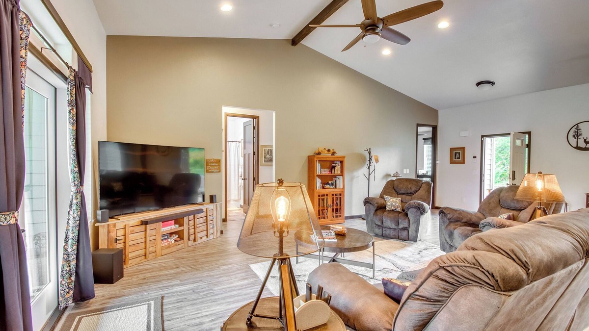 Shelton House | Peaceful Shelton Home w/Spacious Yard & Fire Pit!